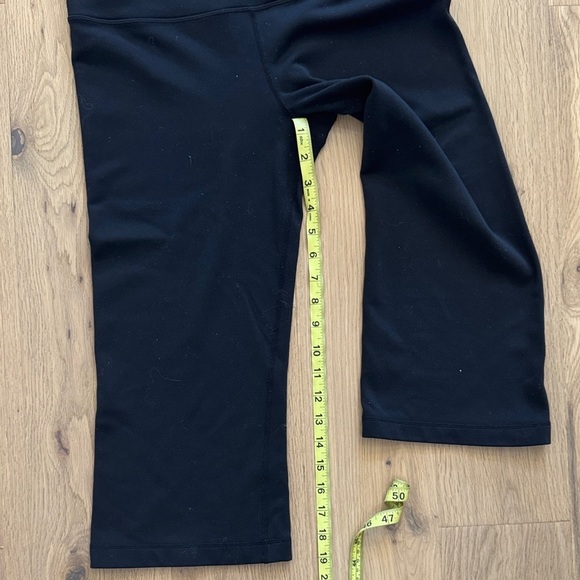 lululemon athletica Black Cropped Pants - Picture 5 of 6